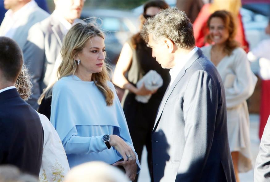 Γάμος Βαρδινογιάννη-Μπιρμπίλη (NDPphoto) Γάμος Βαρδινογιάννη-Μπιρμπίλη (NDPphoto)