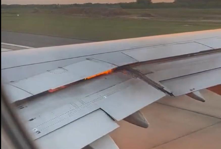 Αεροσκάφος άρπαξε φωτιά στον αέρα (Screenshot)