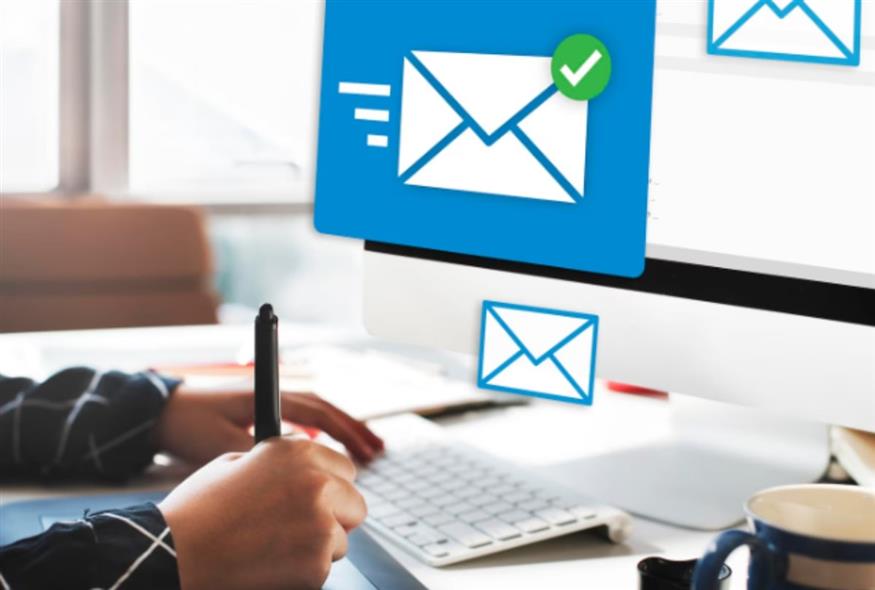 GMAIL (www.freepik.com)