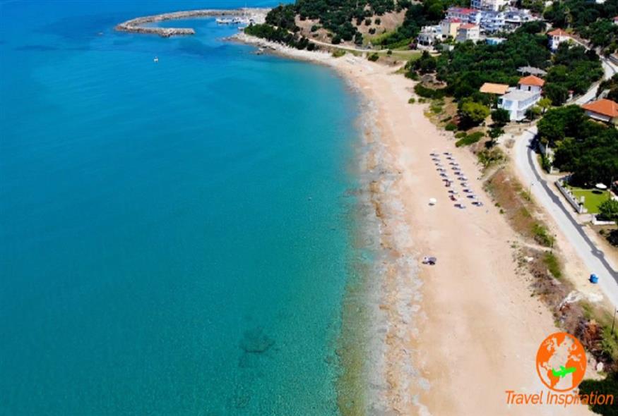 Η παραλία Λυγιά (travel-inspiration.gr)