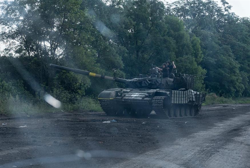 Ουκρανικές ένοπλες δυνάμεις μάχονται στο Χάρκοβο /AP Photo