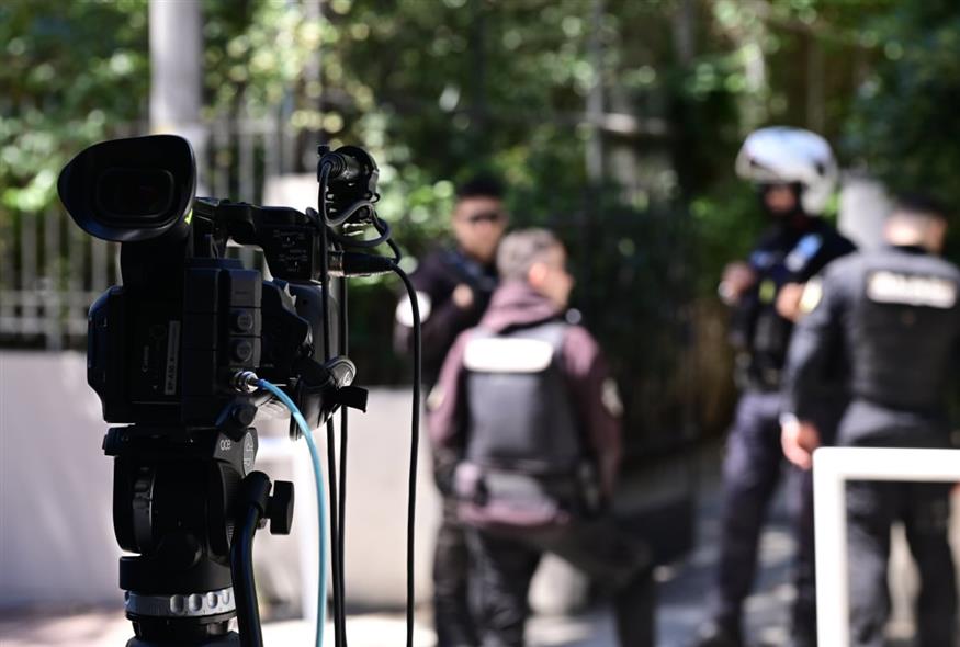 Μητροκτονία στο Χαϊδάρι: «Ήταν κατάκοιτη - Ο γιος της ήταν δίπλα της 24 ώρες το 24ωρο» (EUROKINISSI)