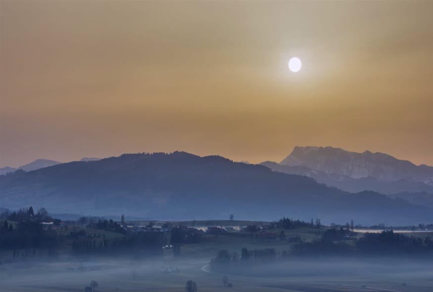 Αφρικανική σκόνη στην Ελβετία/WL Swiss Photography /Facebook
