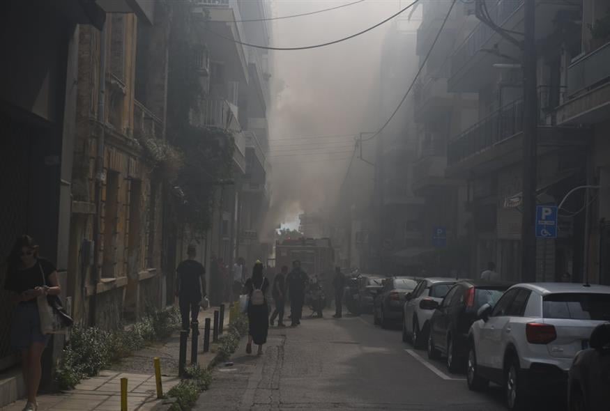Φωτιά σε συνεργείο στη Θεσσαλονίκη
