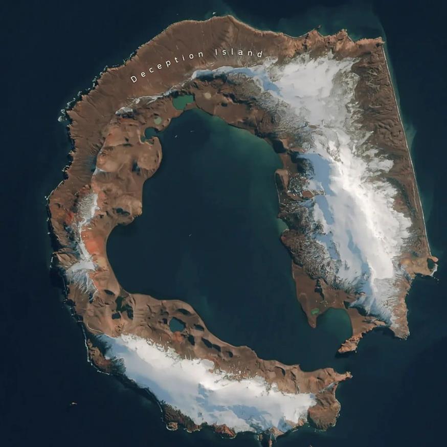 Νήσος Deception (European Union/ Copernicus Sentinel-2/BBC) Νήσος Deception (European Union/ Copernicus Sentinel-2/BBC)