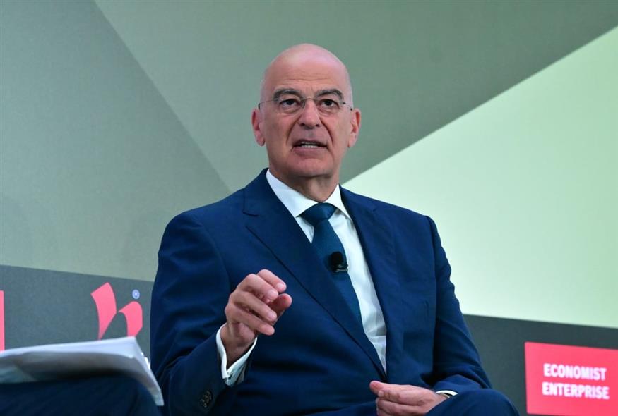 Ο Νίκος Δένδιας στην 29η Ετήσια Συζήτηση Στρογγυλή Τραπέζη του Economist (ΤΑΤΙΑΝΑ ΜΠΟΛΑΡΗ / EUROKINISSI)
