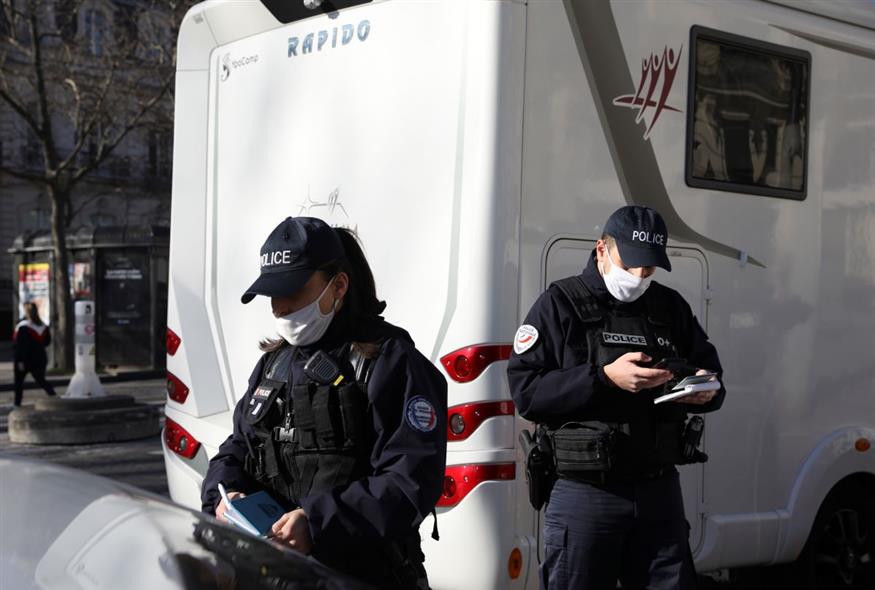 Γάλλοι αστυνομικοί (AP Photo/Adrienne Surprenant)