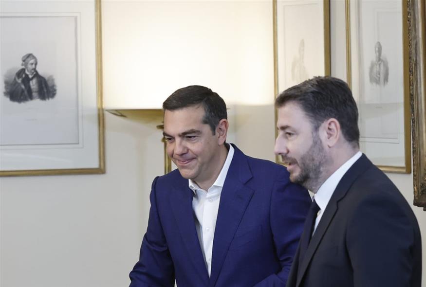 Αλέξης Τσίπρας και Νίκος Ανδρουλάκης (ΓΙΩΡΓΟΣ ΚΟΝΤΑΡΙΝΗΣ/EUROKINISSI)