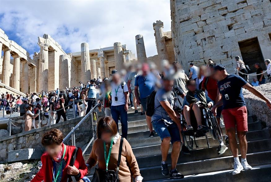 ΑμεΑ στην Ακρόπολη (INTIME NEWS/ΝΙΚΟΣ ΧΑΛΚΙΟΠΟΥΛΟΣ) ΑμεΑ στην Ακρόπολη (INTIME NEWS/ΝΙΚΟΣ ΧΑΛΚΙΟΠΟΥΛΟΣ)