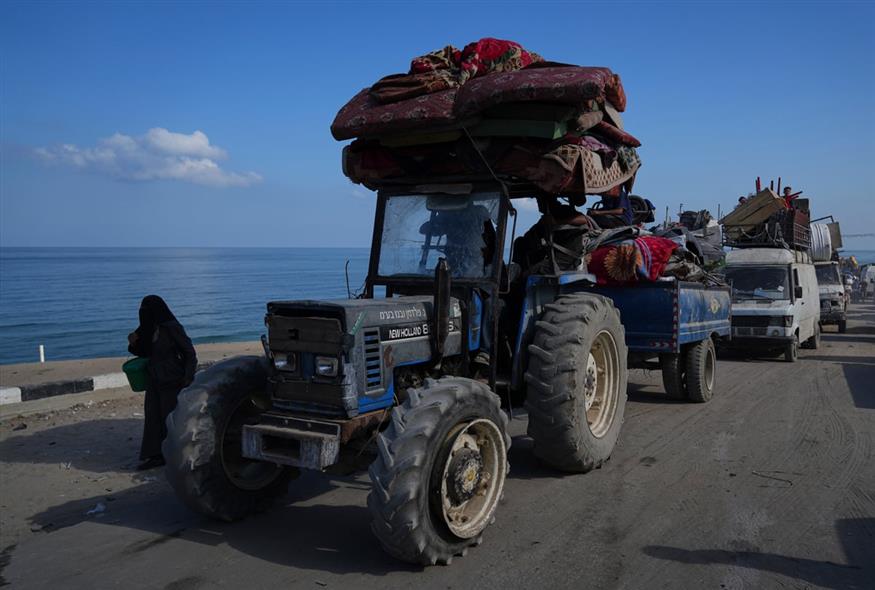 Η γενοκτονία κλιμακώνεται: Χιλιάδες Παλαιστίνιοι αφήνουν τον τόπο τους, τη Γάζα
