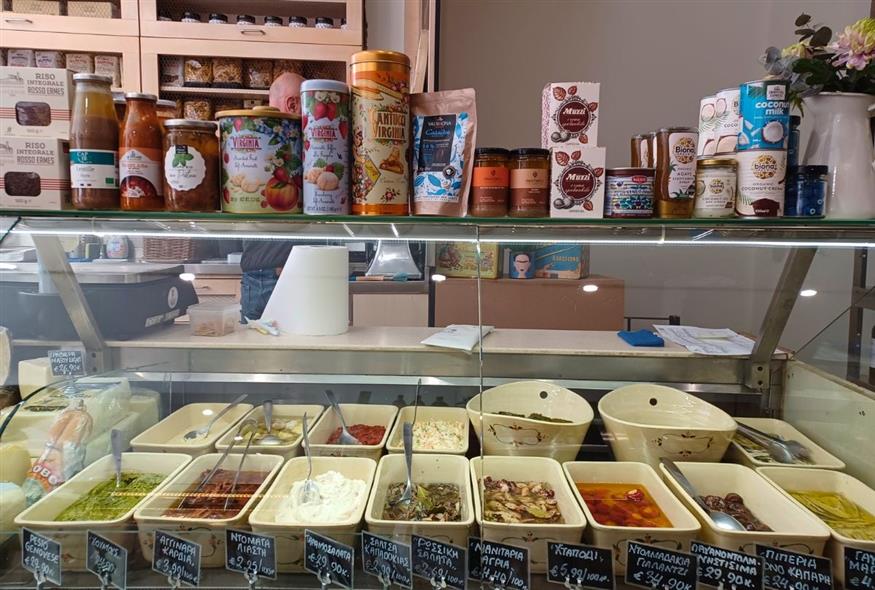 Μεζεδάκια για τα τσίπουρα και τα ουζάκια των πρώτων λιακάδων | © Χριστίνα Τσαμουρά