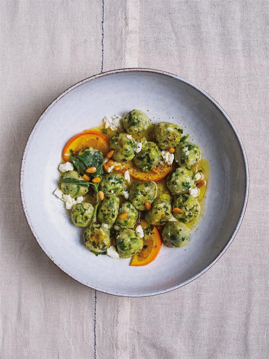 «81 πιάτα με ελληνικά προϊόντα» - Η γεύση της Ελλάδας σ’ ένα λεύκωμα του Ανδρέα Λαγού