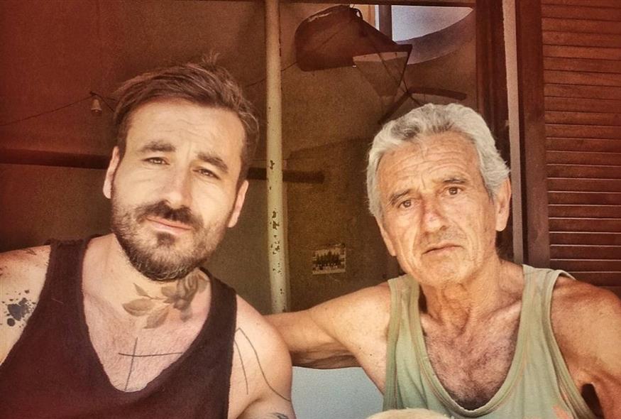 Ο Γιώργος Μαυρίδης μαζί με τον πατέρα του (Copyright: Instagram)