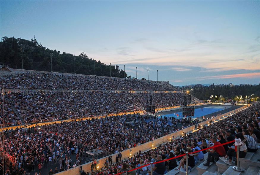 Στυγμιότυπο από τη συναυλία για τον Βασίλη Καρρά (Copyright: NDP) 