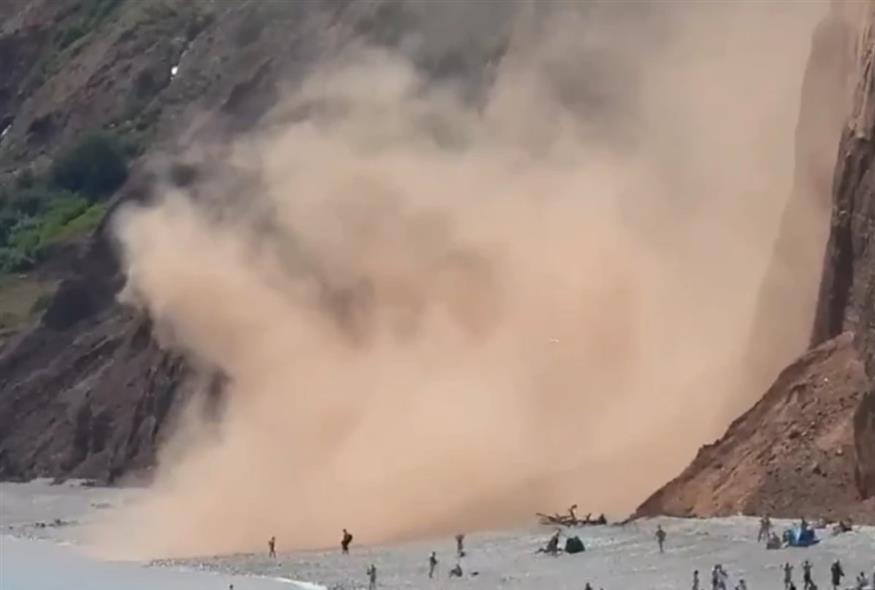 κατολίσθηση/The Sun/X