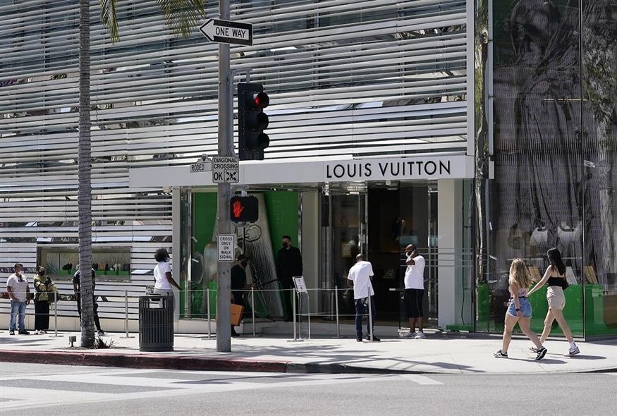 Η μπουτίκ του οίκου Louis Vuitton στο Rodeo Drive του Μπέβερλι Χιλς (Associated Press)