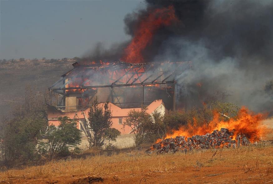 Φωτιά στην Κερατέα Φωτιά στην Κερατέα
