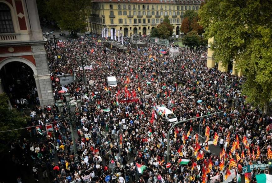 «Παραλύει» η Ιταλία (Χ)