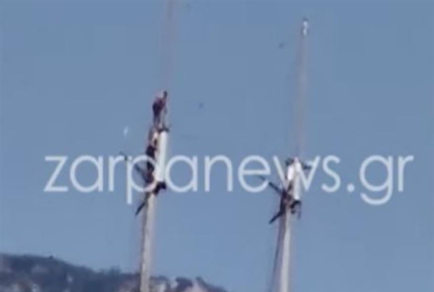 Βουτιές που κόβουν την ανάσα έκαναν νεαροί στα Χανιά (Video Capture)