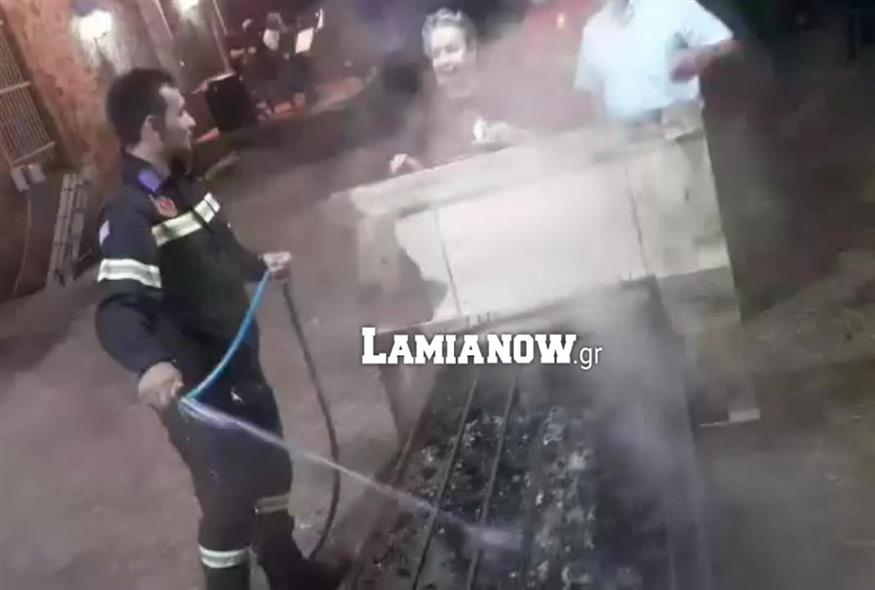 Kλήθηκε η πυροσβεστική να σβήσει… ψησταριά στη Φθιώτιδα (lamianow.gr)