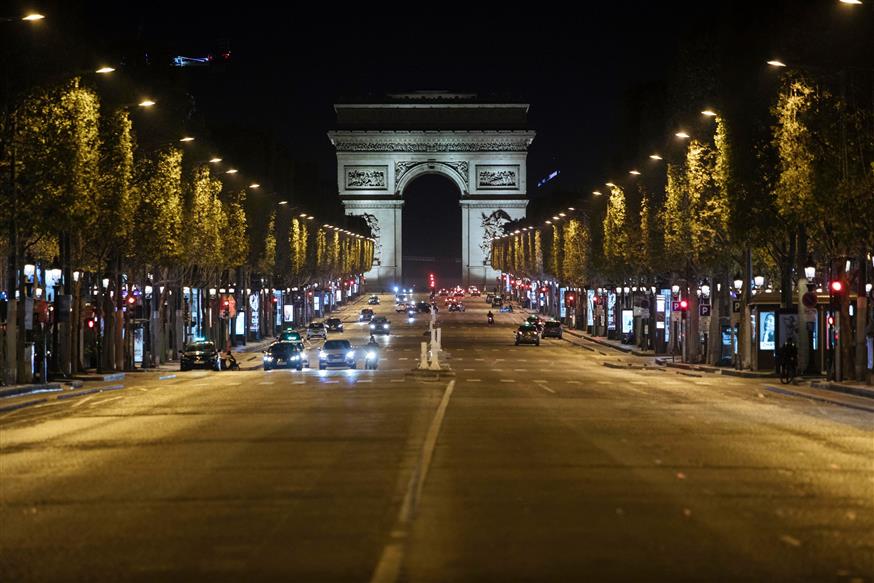 Άδειο το Παρίσι λόγω lockdown/Copyright: AP Images