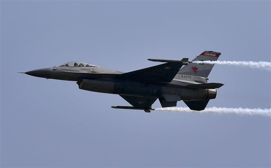 F-16/(AP Photo/Anjum Naveed)