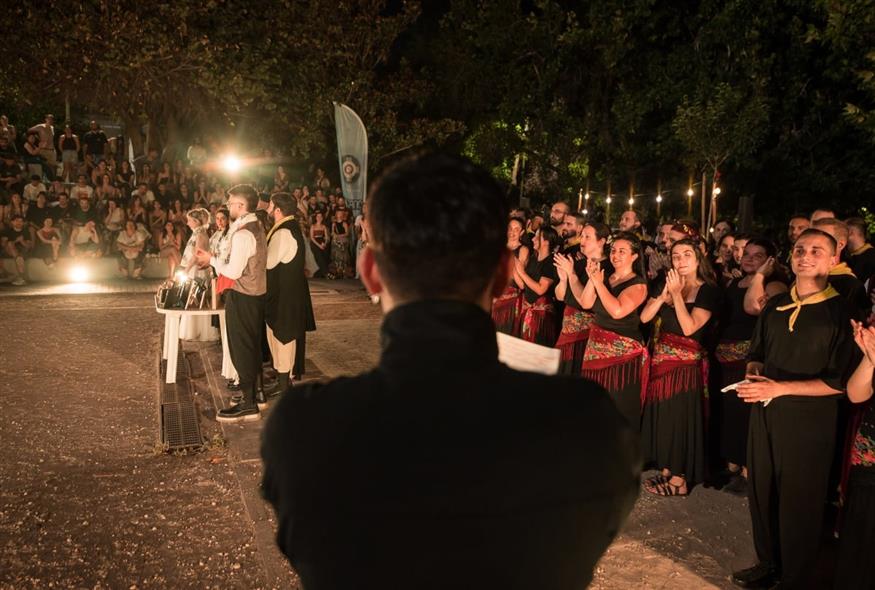 Αμυγδαλοτσακίσματα