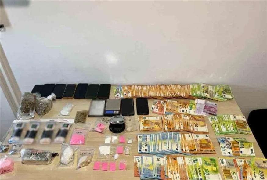 Κύκλωμα ναρκωτικών στη Μύκονο Κύκλωμα ναρκωτικών στη Μύκονο