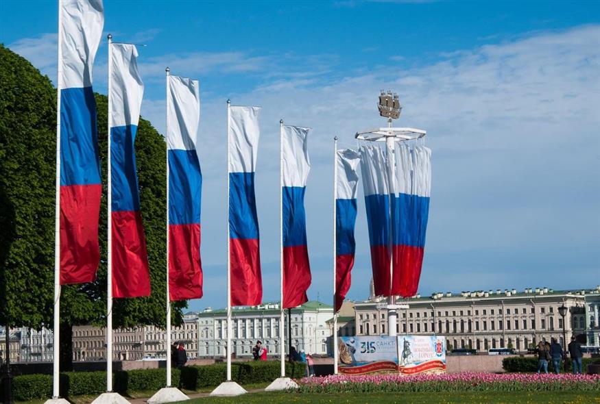 ρωσικές σημαίες/pixabay