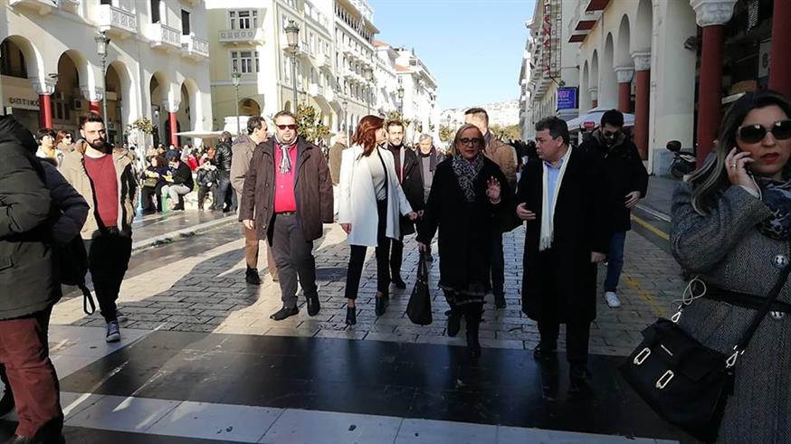 Η Κατερίνα Νοτοπούλου σε κεντρικούς δρόμους της Θεσσαλονίκης