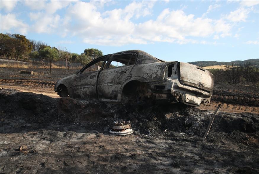 Καμένο αυτοκίνητο στο Ωραιόκαστρο Καμένο αυτοκίνητο στο Ωραιόκαστρο