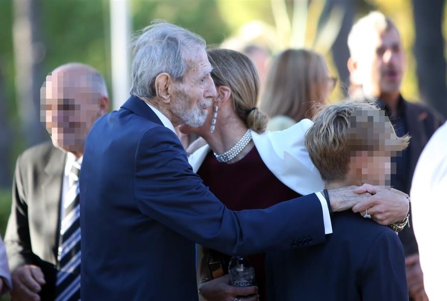 Γάμος Βαρδινογιάννη-Μπιρμπίλη (NDPphoto) Γάμος Βαρδινογιάννη-Μπιρμπίλη (NDPphoto)