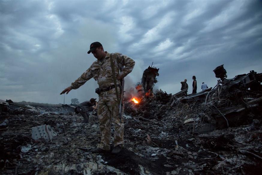 Τα συντρίμμια του αεροσκάφους που εκτελούσε την πτήση MH17/AP Photos