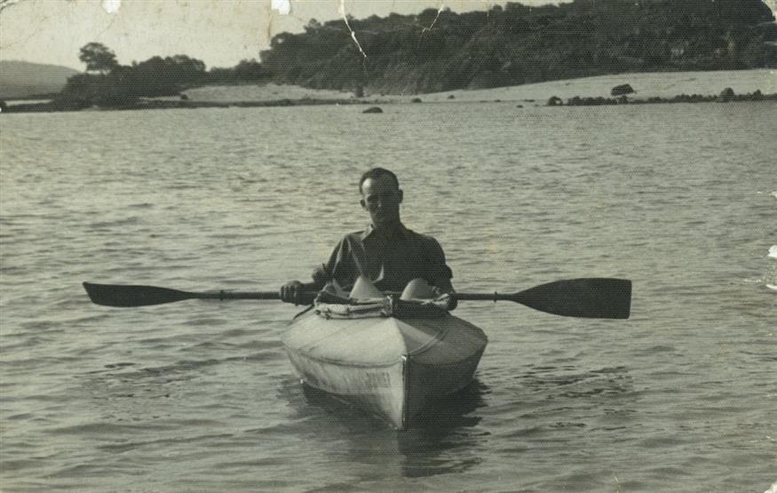 Μόνος σε απέραντες θάλασσες...