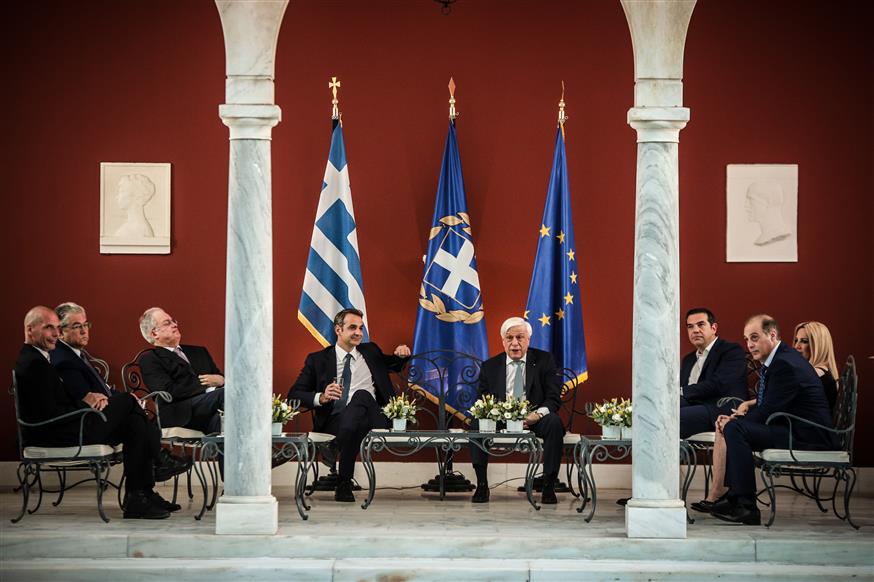 Στιγμιότυπο από την εκδήλωση για την κοινή παρουσία των πολιτικών αρχηγών στο Προεδρικό Μέγαρο (Copyright: Eurokinissi)