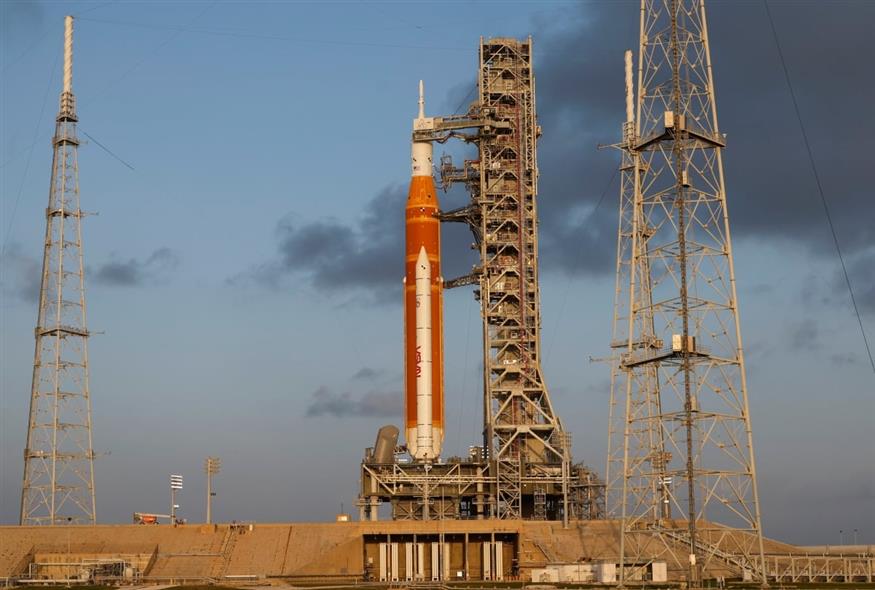 Artemis II (AP Photo/Terry Renna) Artemis II (AP Photo/Terry Renna)