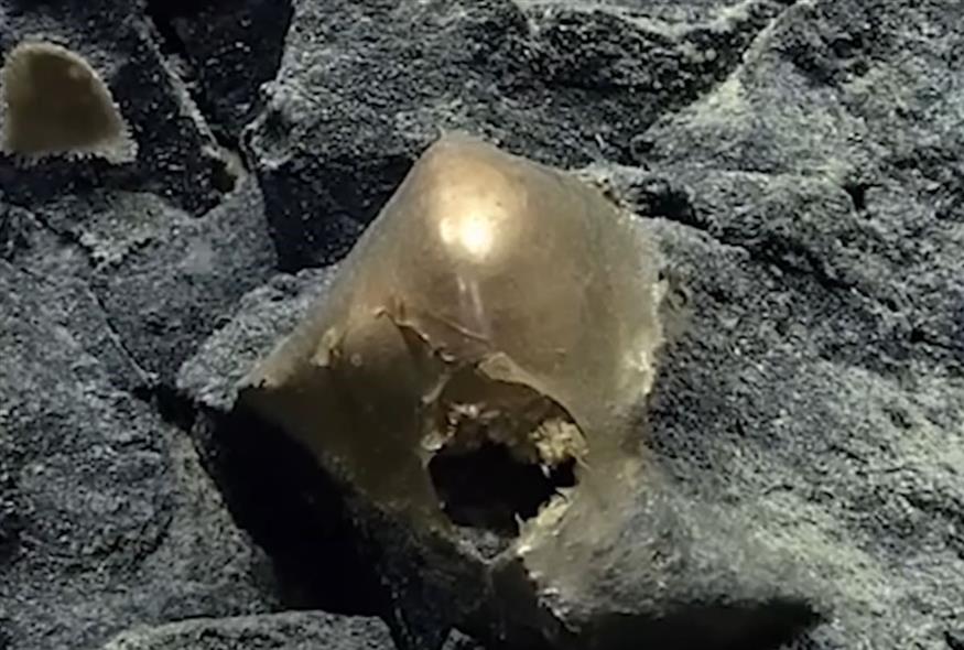 Τι είναι η χρυσή σφαίρα που βρέθηκε στον βυθό του Ειρηνικού; (Video Capture)