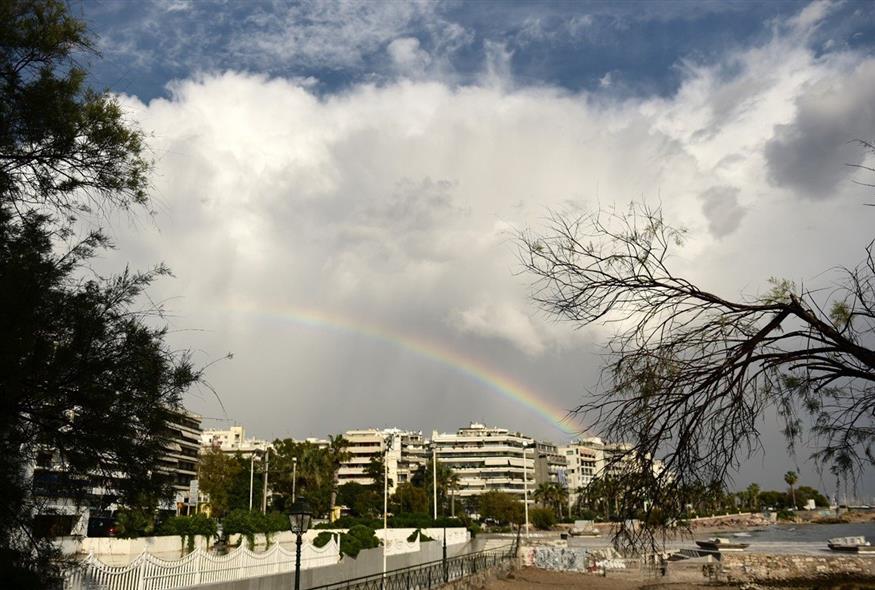 Ανοιξιάτικη βροχή στην Αθήνα (φωτογραφία αρχείου / InTime Photos)