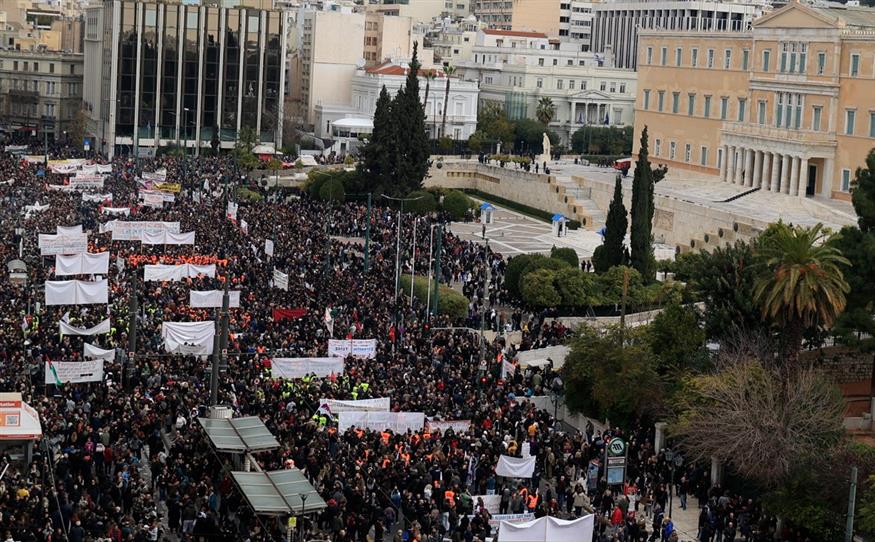 Συγκέντρωση στο Σύνταγμα/eurokinissi