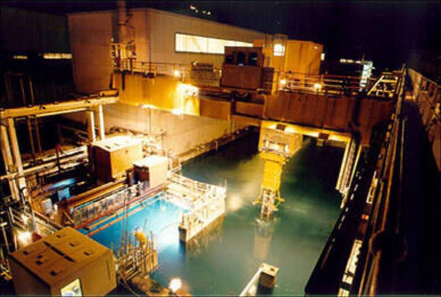 Η εγκατάσταση στον φλεγόμενο αντιδραστήρα έκλεισε και βυθίστηκε στο νερό