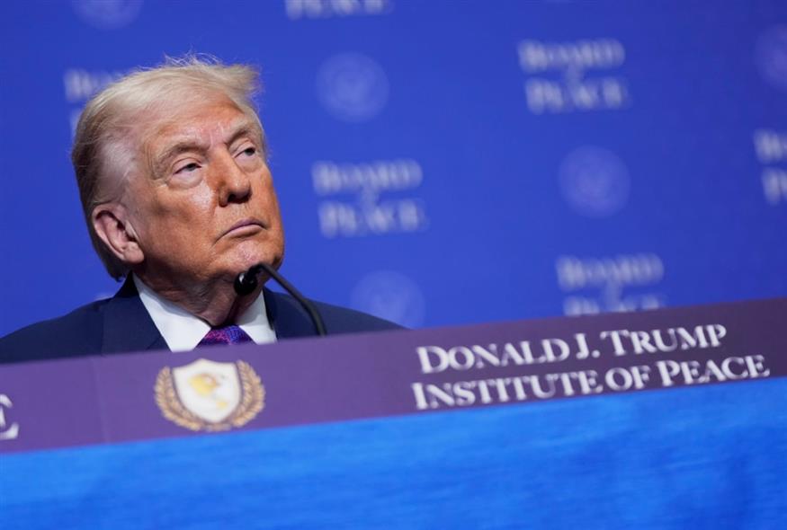 (AP Photo/Mark Schiefelbein)