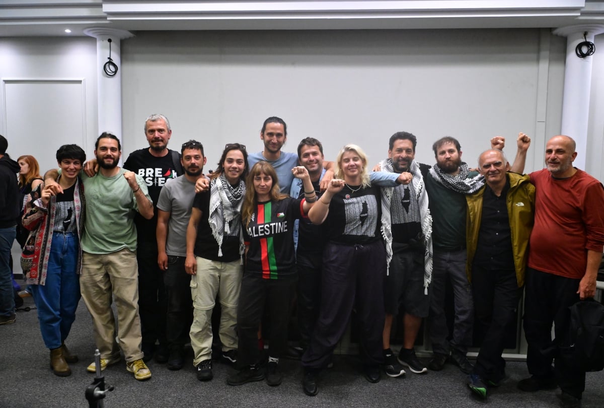 Global Sumud Flotilla: Νέες πολύ σοβαρές καταγγελίες ακτιβιστών - «Ομαδικά βασανιστήρια, ξύλο, πλαστικές σφαίρες»