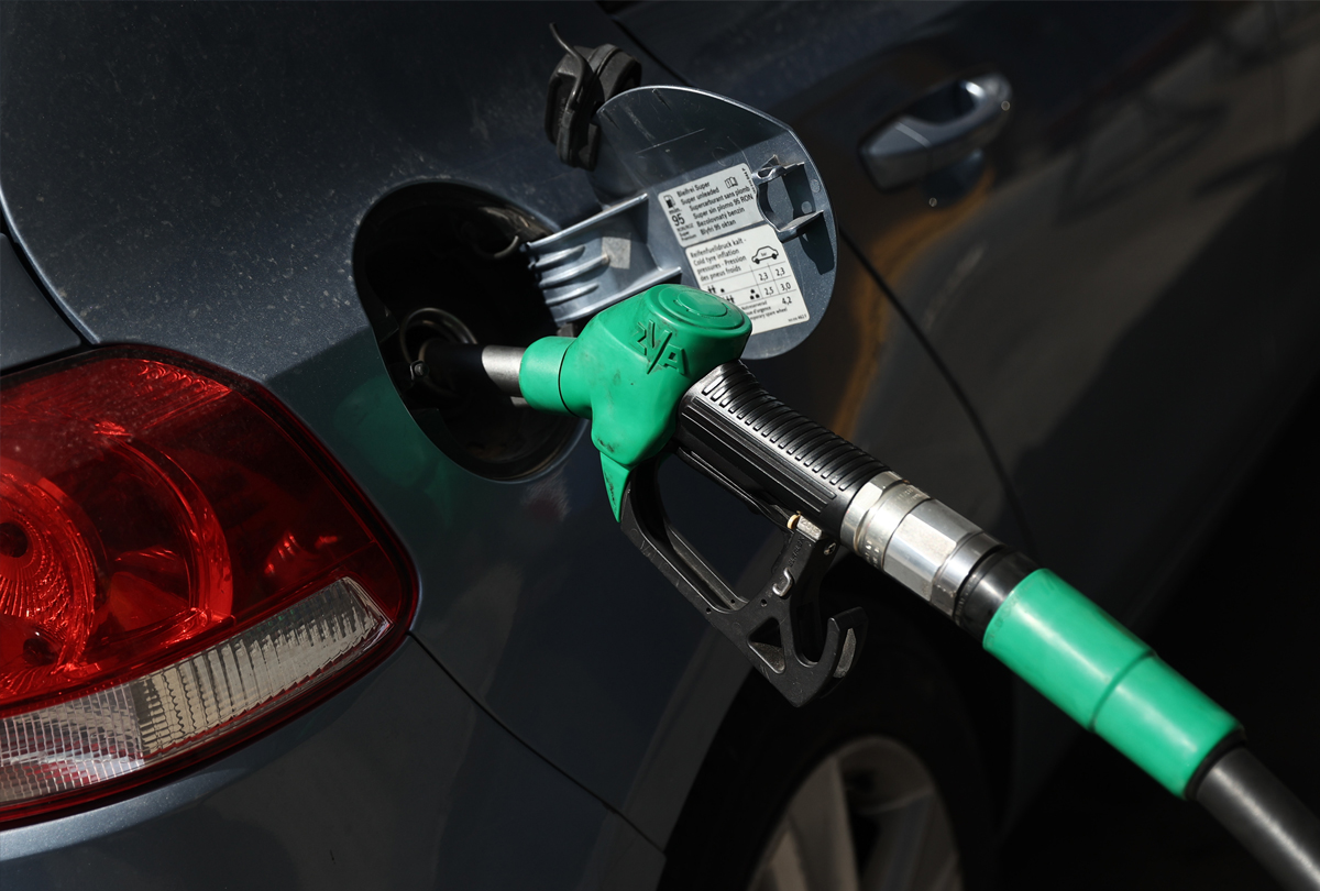 «Βόμβα» από την πρόεδρο βενζινοπωλών: Θα ξεπεράσει τα 2,20 ευρώ το diesel - Πιο φθηνή πλέον η βενζίνη
