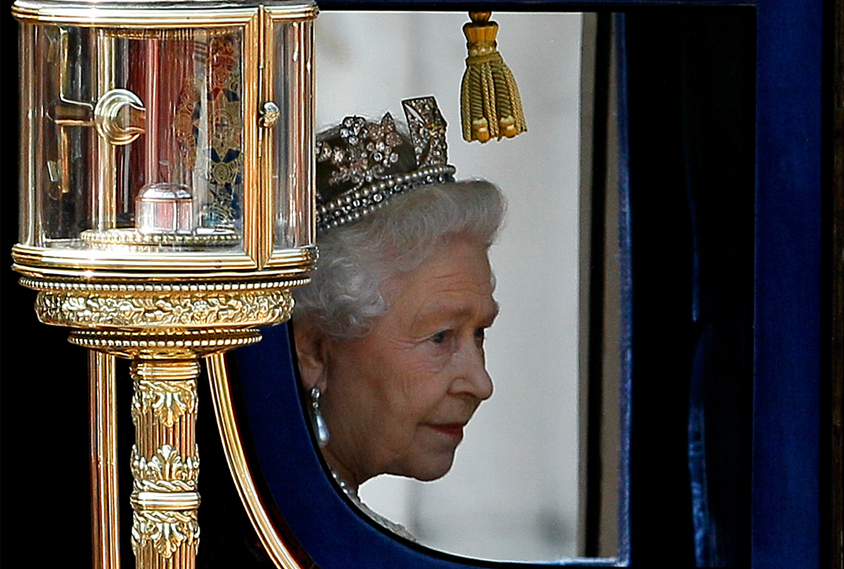 Королева объяснила. London 2024 Queen Elisabeth 2. Подарок для королевы. Подарок Королеве Великобритании. К английской королевы от Юсуповых.