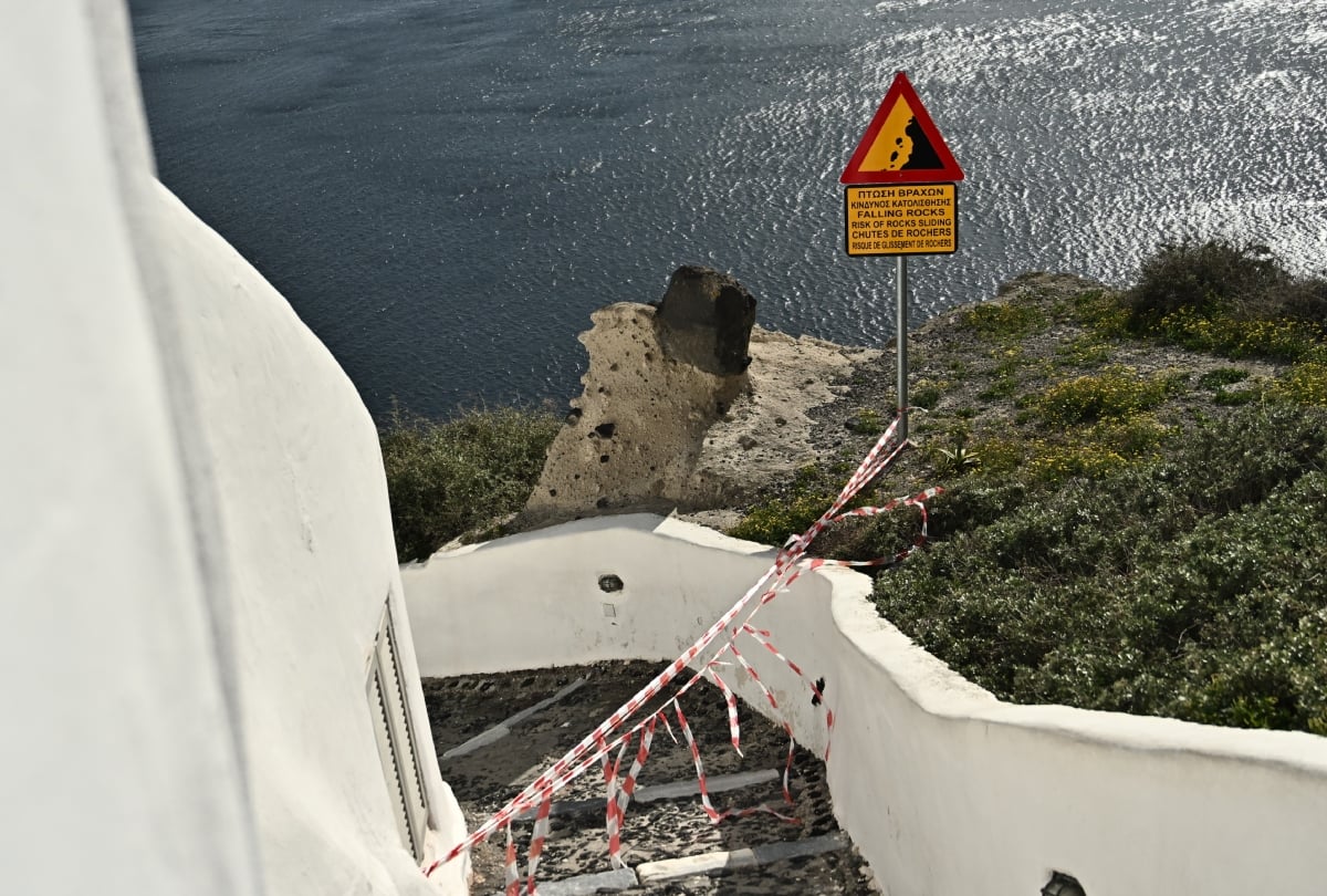 «Καμπανάκι» για κατολισθήσεις σε 5 περιοχές της Σαντορίνης - Η ενημέρωση των ειδικών