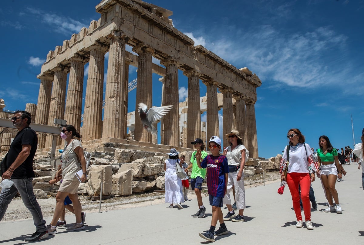 Guardian: Οργή για τις ιδιωτικές ξεναγήσεις αξίας 5.000 ευρώ στην Ακρόπολη - «Ελιτιστικό ελληνικό σχέδιο»