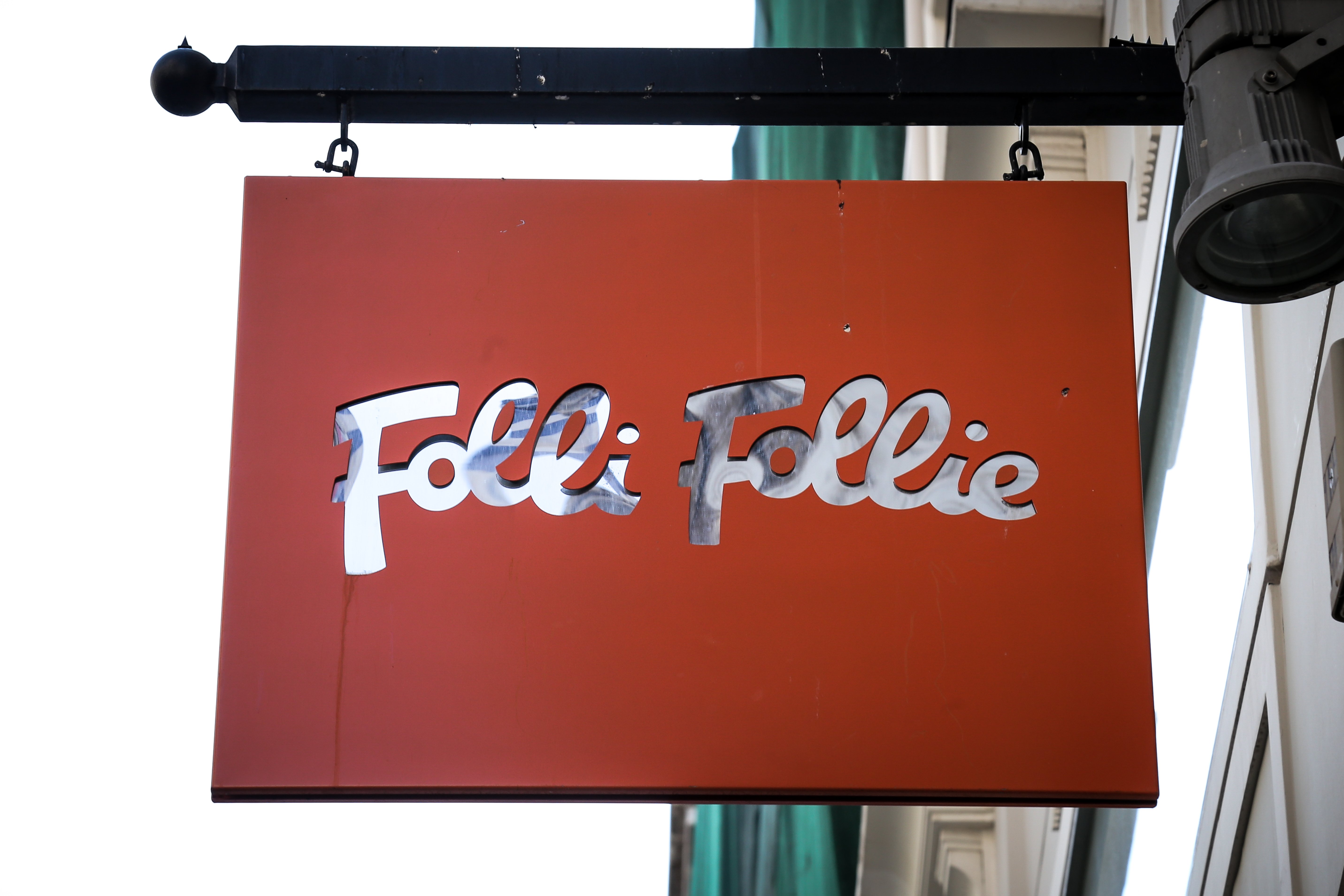 Folli Follie faux