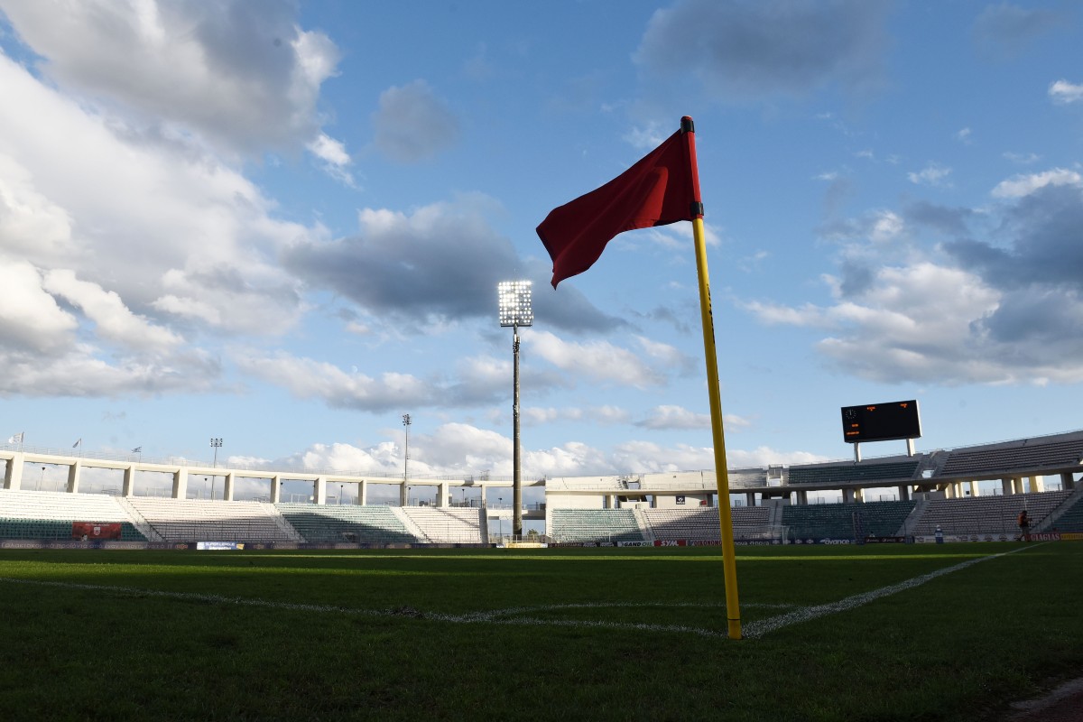 Μπαλτάκος: «Tελικός κεκλεισμένων των θυρών στο Πανθεσσαλικό αν δεν βελτιωθεί το γήπεδο»
