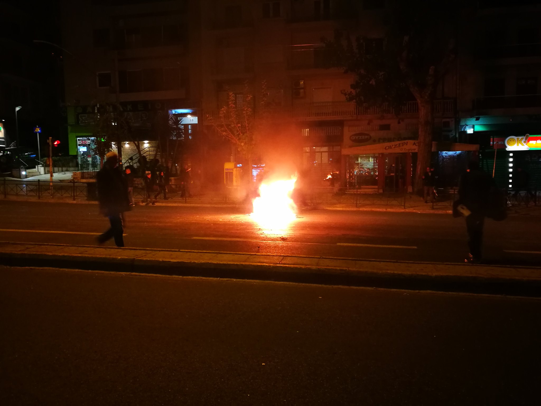 fotia2.jpg Εξάρχεια