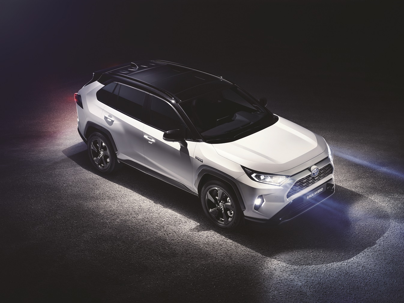 toyota_rav4_2018_1.jpg